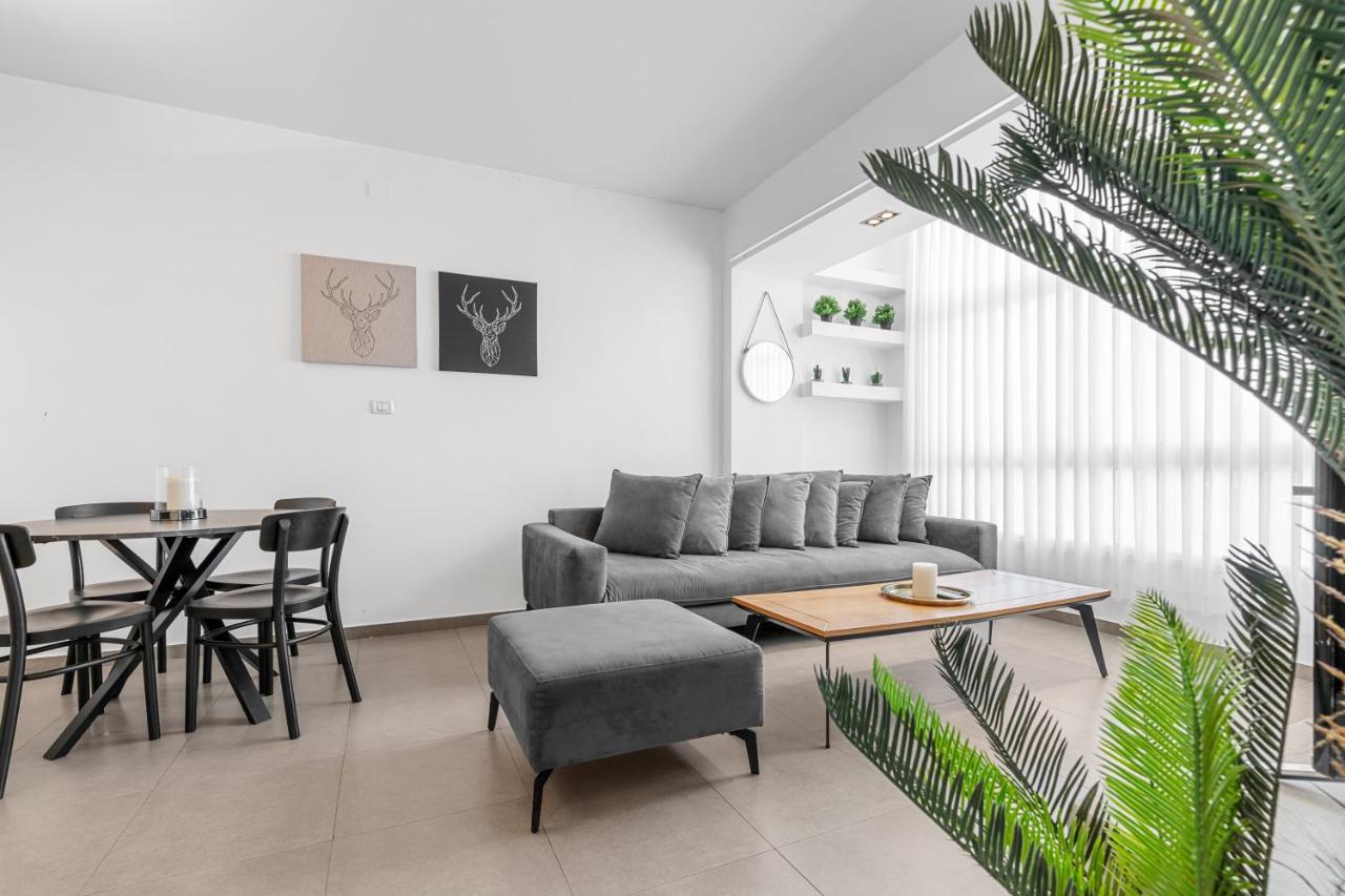 Best Location In Тел Авив Екстериор снимка